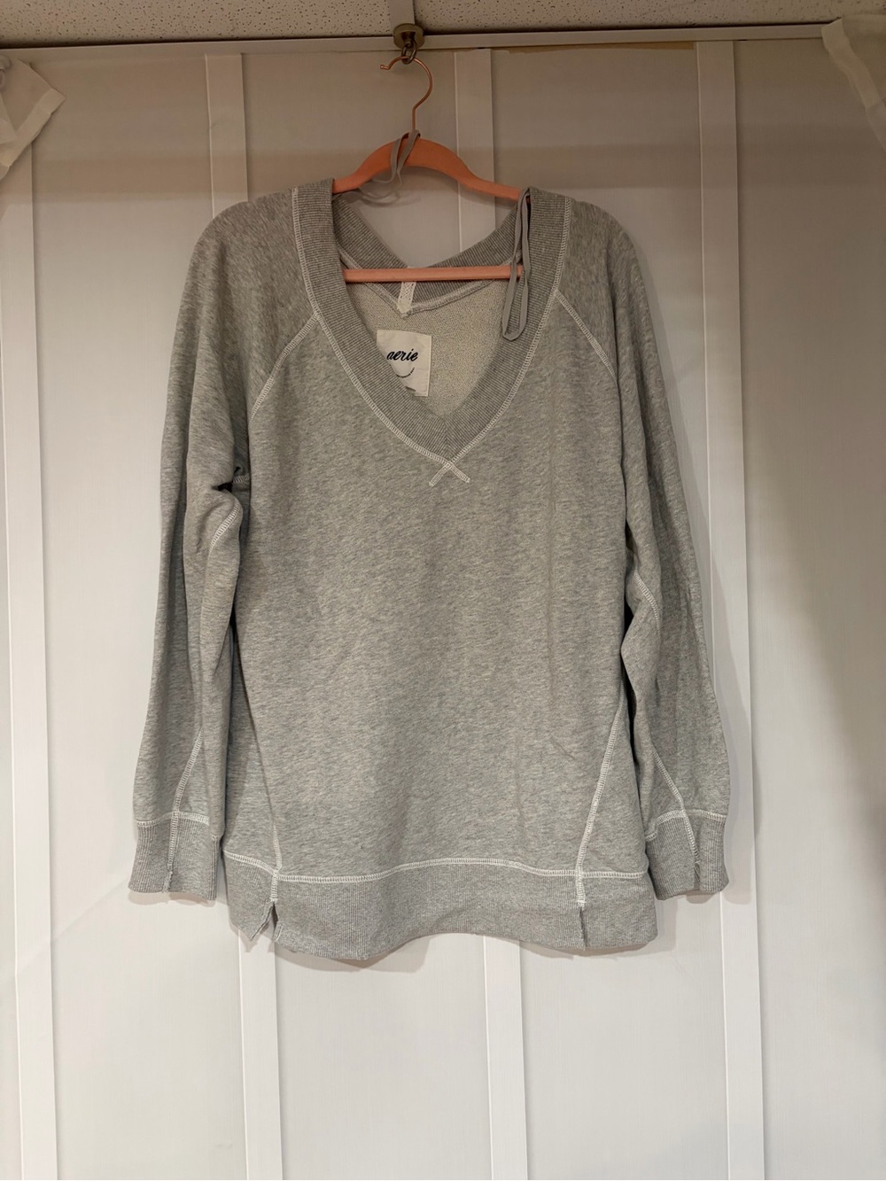 aerie Light Gray V-Neck Hooded Sweatshirt